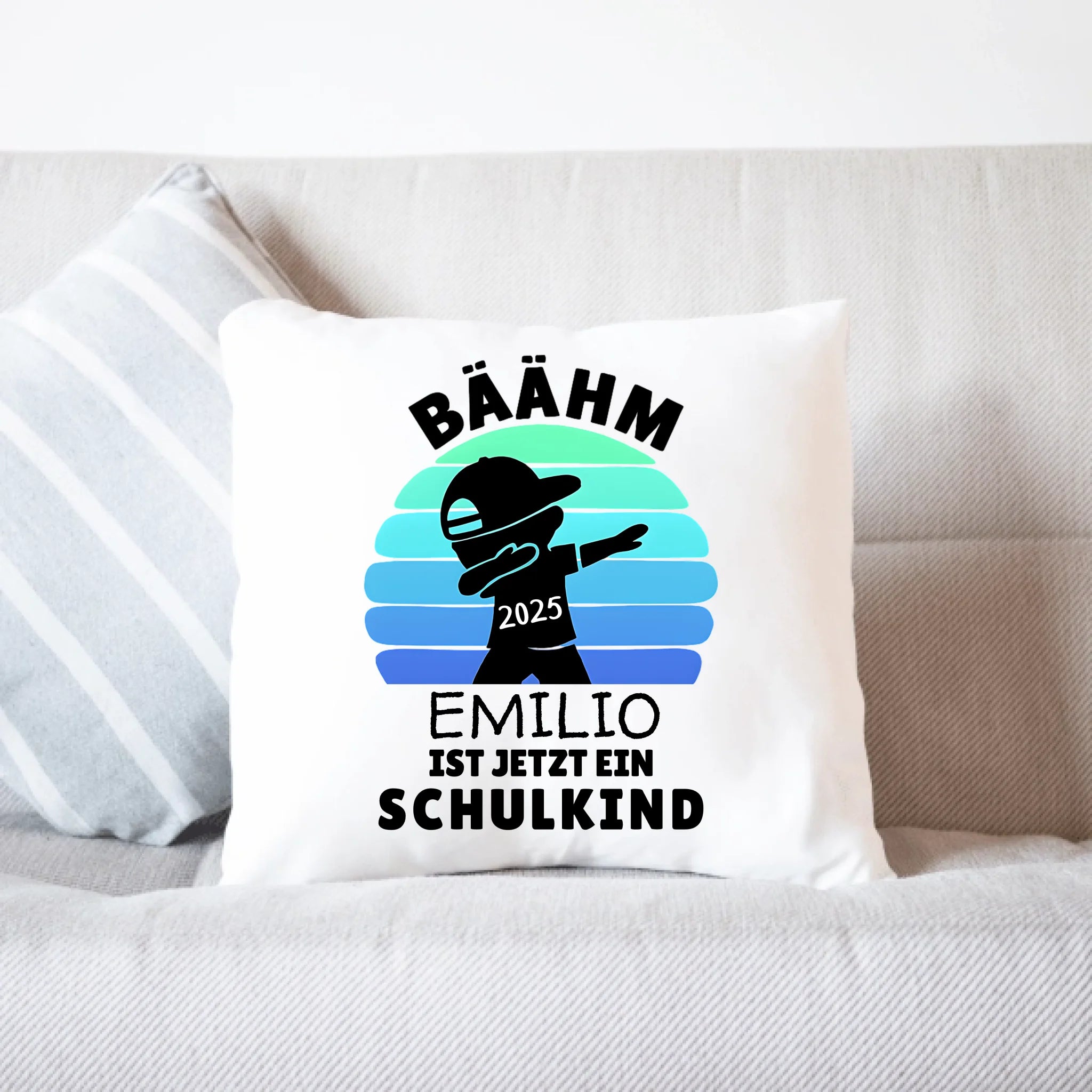 Bäähm Schulkind 2025 Kissen Personalisiert, Kleines Geschenk Einschulung Schulstart Schuleinführung mit Name & Jahr für Erstklässler - Kissen inkl. Füllung