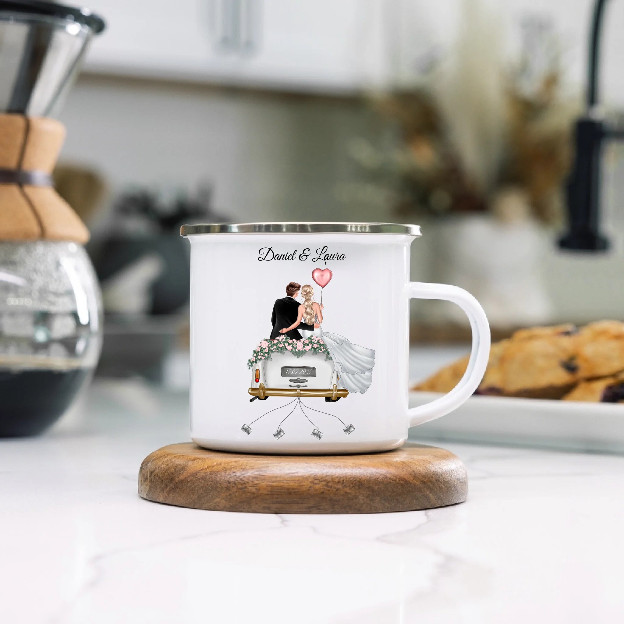 Tasse Hochzeitsgeschenk mit Namen und Brautpaar, Geschenkidee zur Hochzeit Personalisiert, Hochzeitstag, Heirat, Paar - Emaille Tasse